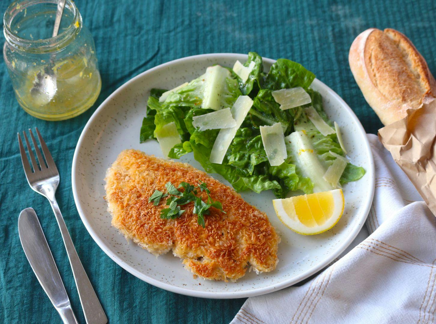 Crumbed chicken with zesty green salad